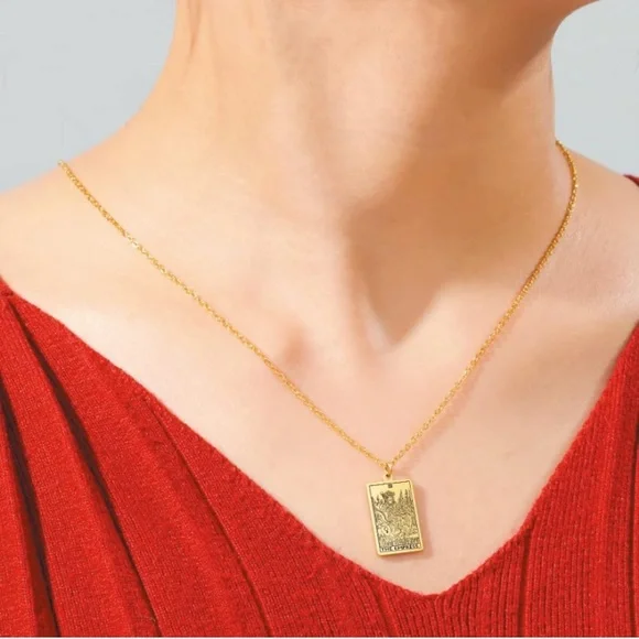 18k Gold Vintage Tarot Card Necklace Pendant - Picture 5 of 11